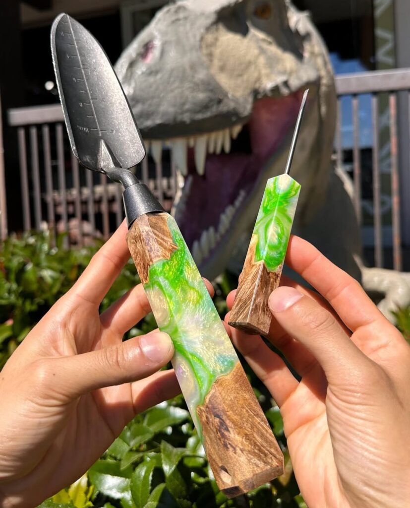 garden trowel and flatheads